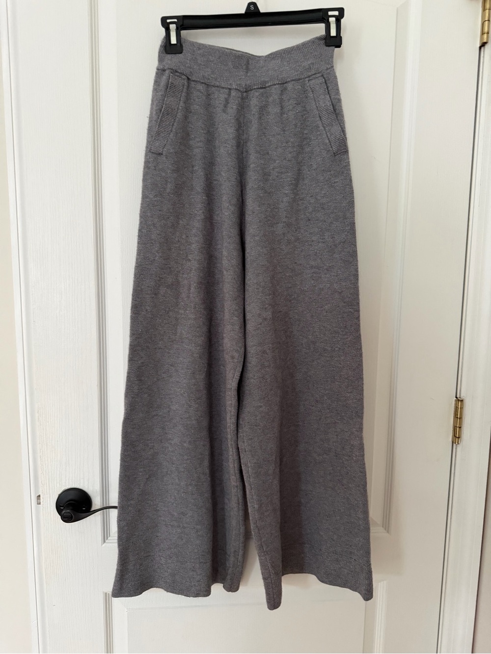 Grey Wide-Leg Knit Pants with High Waist